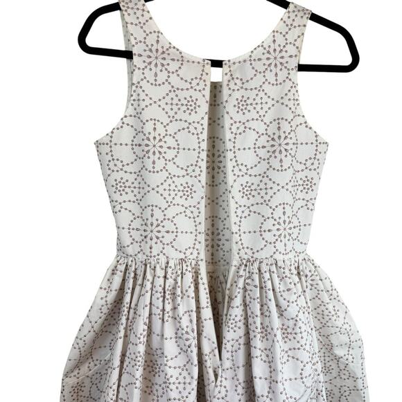 Alaia Paris Floral Embroidered Sleeveless Skater Dress Boho Chic White Size 40/S - Picture 7 of 11